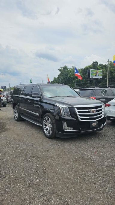 2016 Cadillac escalade esv Sport Utility 4D $18.800