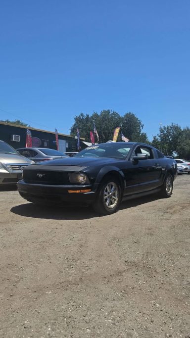 2006 Ford mustang Premium Coupe 2D $4.900